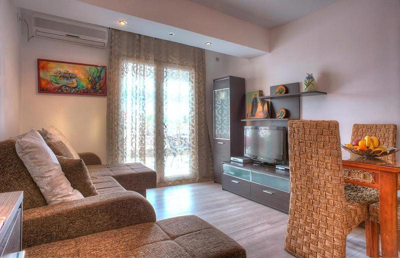Seaside Apartment *